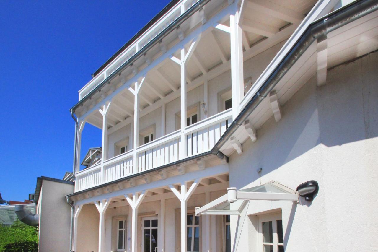 Ferienwohnung Mit Balkon, Gratis Nutzung Vom Ahoi Erlebnisbad Und Sauna In Sellin - Haus Strandeck Fewo 07 غورين المظهر الخارجي الصورة