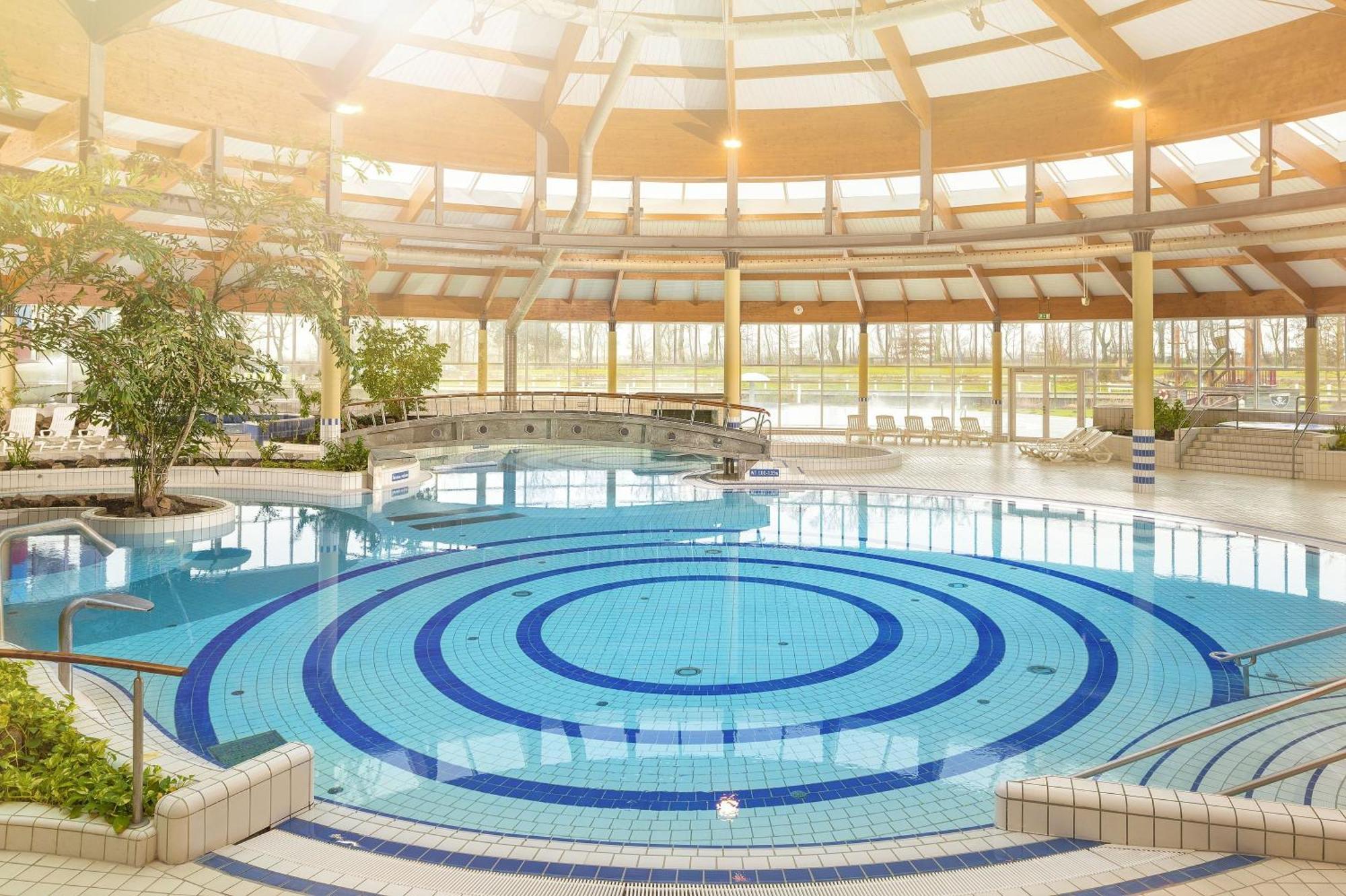 Ferienwohnung Mit Balkon, Gratis Nutzung Vom Ahoi Erlebnisbad Und Sauna In Sellin - Haus Strandeck Fewo 07 غورين المظهر الخارجي الصورة